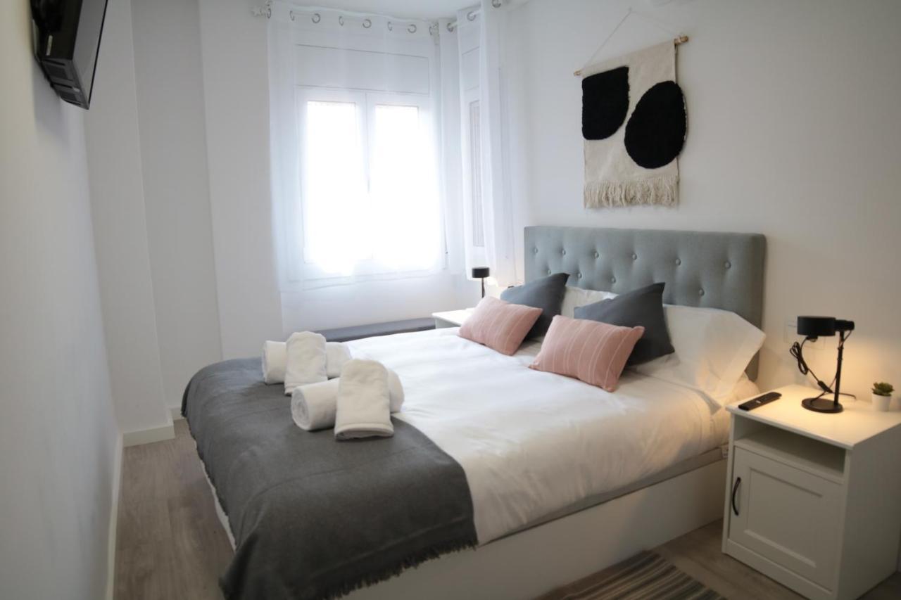 Modern Apartament Al Costat Del Parc De La Devesa Girona Ngoại thất bức ảnh