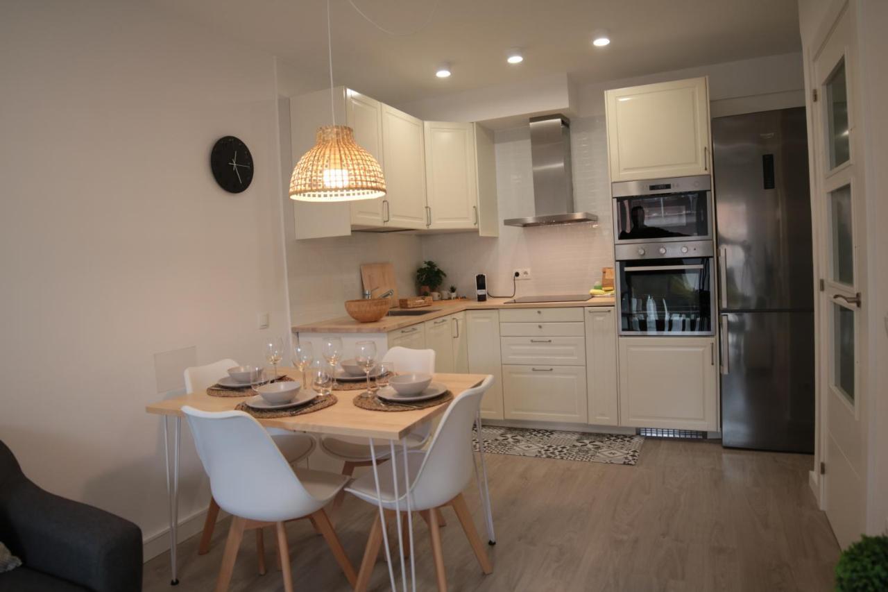 Modern Apartament Al Costat Del Parc De La Devesa Girona Ngoại thất bức ảnh