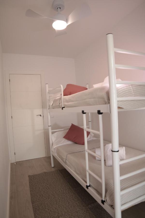 Modern Apartament Al Costat Del Parc De La Devesa Girona Ngoại thất bức ảnh