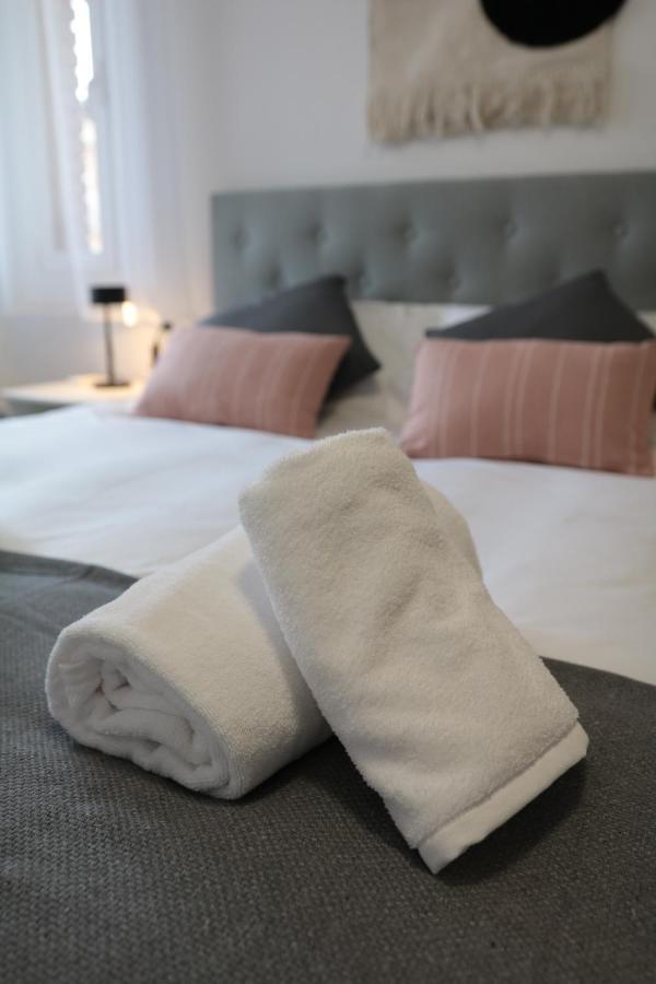 Modern Apartament Al Costat Del Parc De La Devesa Girona Ngoại thất bức ảnh