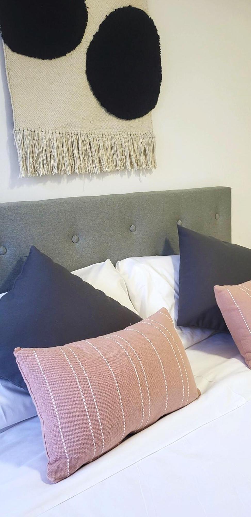 Modern Apartament Al Costat Del Parc De La Devesa Girona Ngoại thất bức ảnh